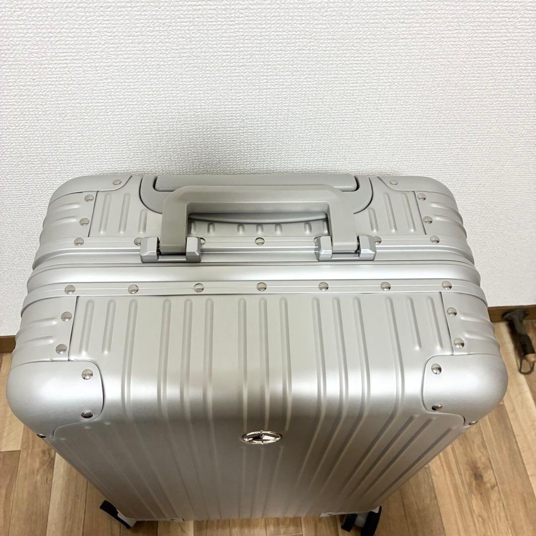 新品未使用　キャリーケース　メルセデスベンツ　カバー付　32L