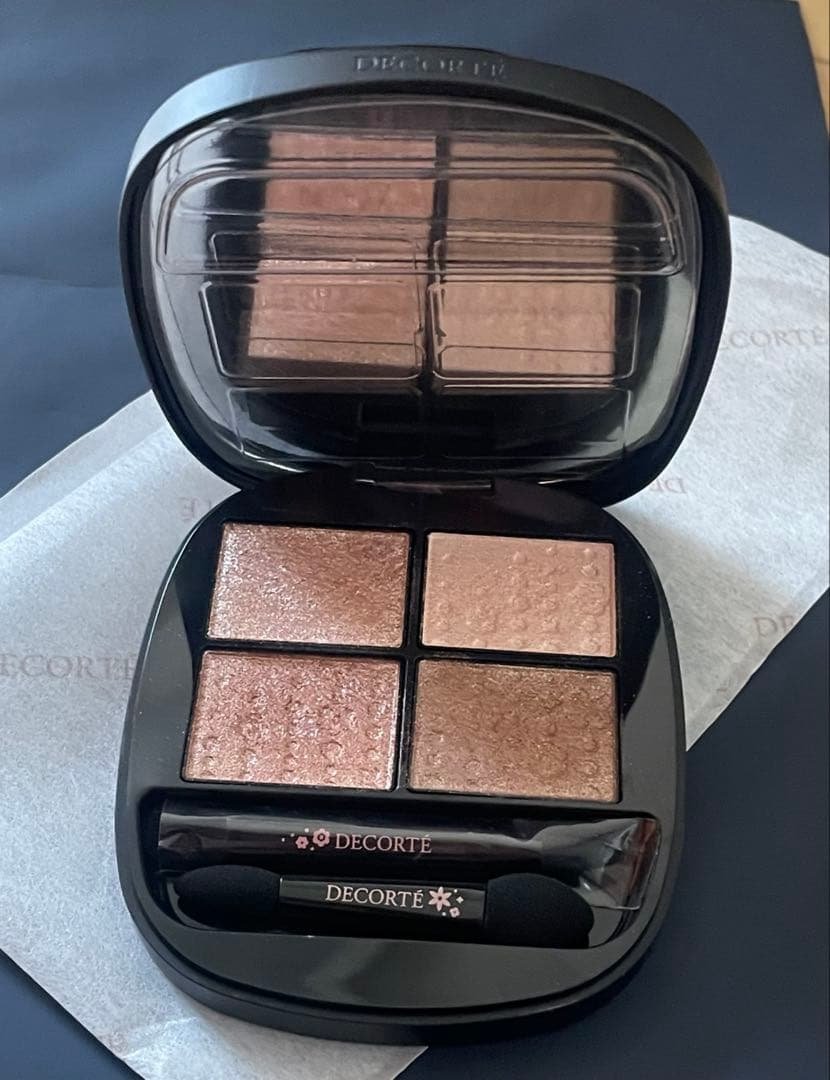 コスメデコルテ★2025 クリスマスコフレ アイシャドウ 【限定色】