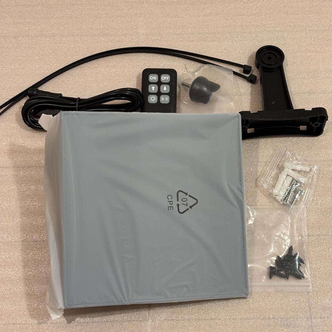 新品半額 定価21.999円 自動開閉ペットドア ソーラーパネル タイマー